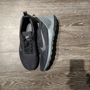 Nike trainers never worn